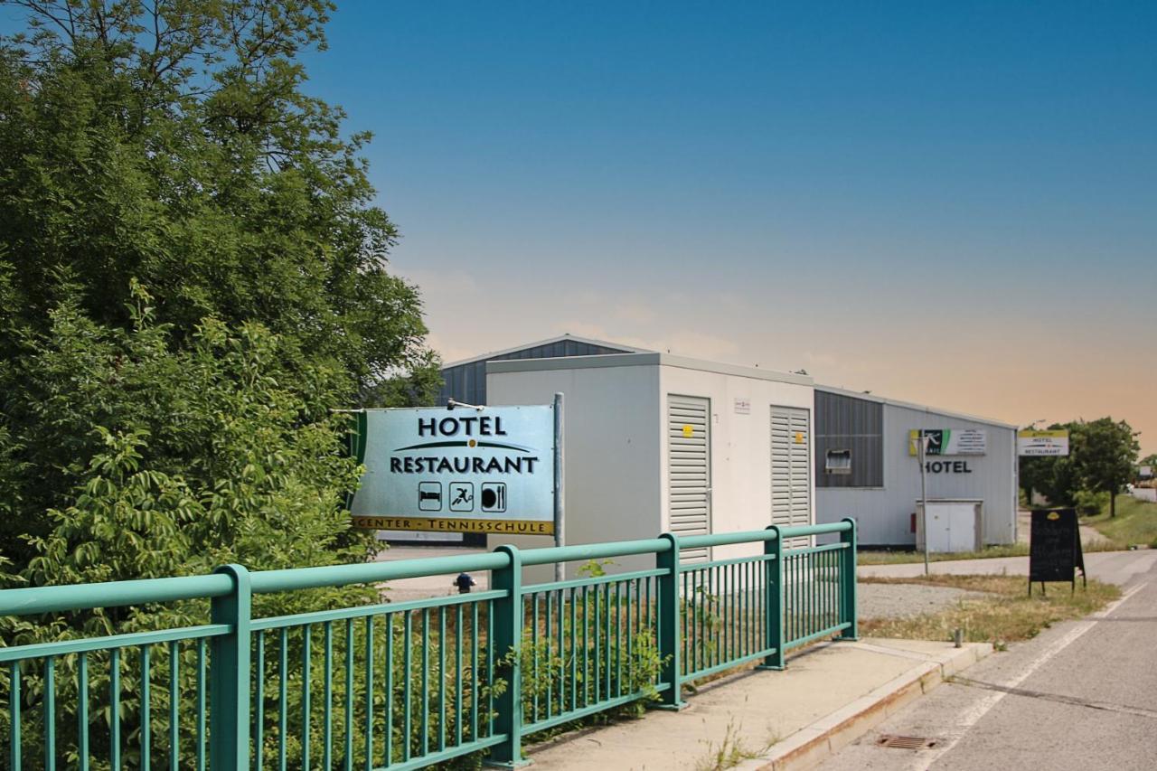 Hotel Khail Maria Lanzendorf Εξωτερικό φωτογραφία